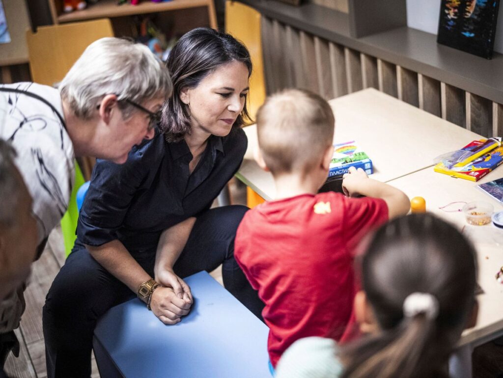 Annalena Baerbock Kinder adoptiert – Die ganze Wahrheit einfach erklärt annalena baerbock kinder adoptiert